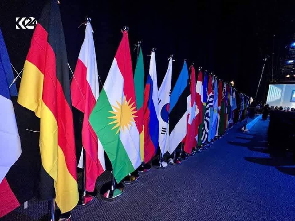 JudyRojava's tweet photo. #Munich_Germany 📍
The Kurdistan flag is the most beautiful flag ever. https://t.co/YNl4B9f44q