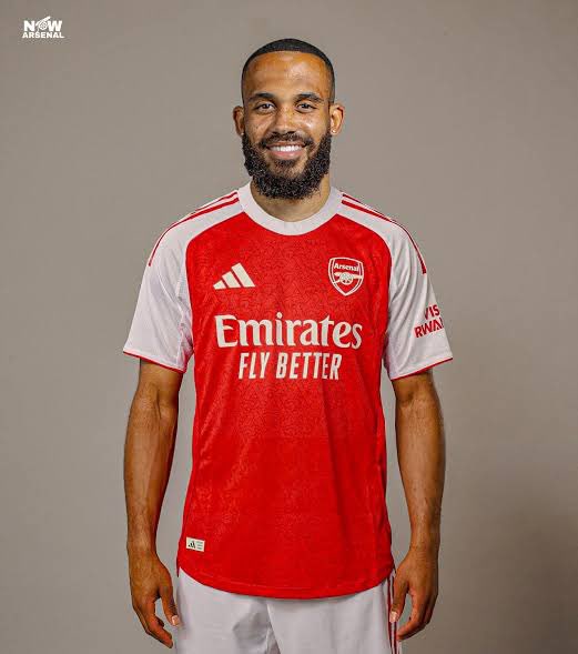 If wishes were horses or horses were wishes, this could’ve been Arsenal’s front 3 attack 🔥 

Ademola Lookman x Victor Osimhen x Bryan Mbeumo 🔴