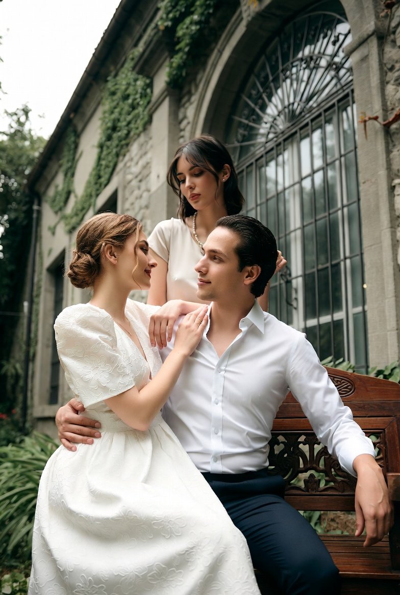 Can you truly love two people at the same time? 🤔