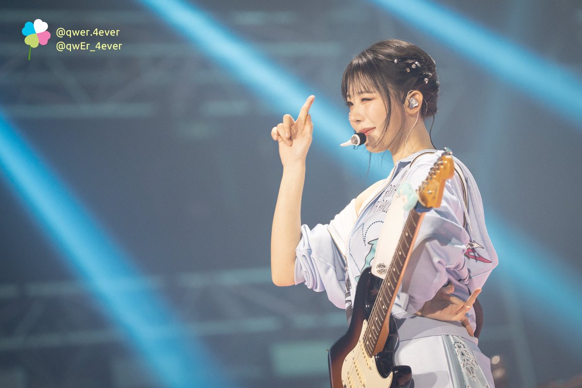 qwEr_4ever's tweet photo. 251003 QWER 1ST WORLD TOUR <ROCKATION> in Seoul

#QWER #Hina #히나 #냥뇽녕냥 #장나영

@hapycb https://t.co/UD75KhgZRE