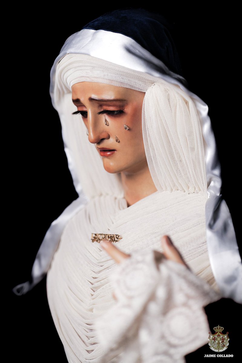 Nuestra Señora de las Lágrimas ataviada de hebrea.