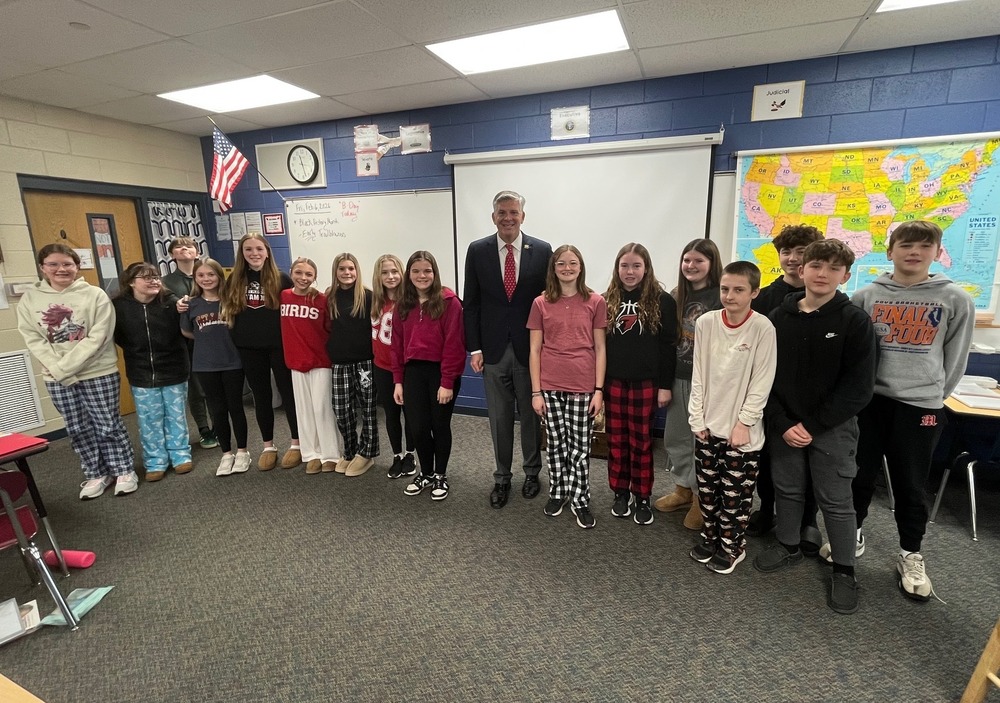 Congressman LaHood Visits MGS mgsredbirds.org/o/mgs/article/…