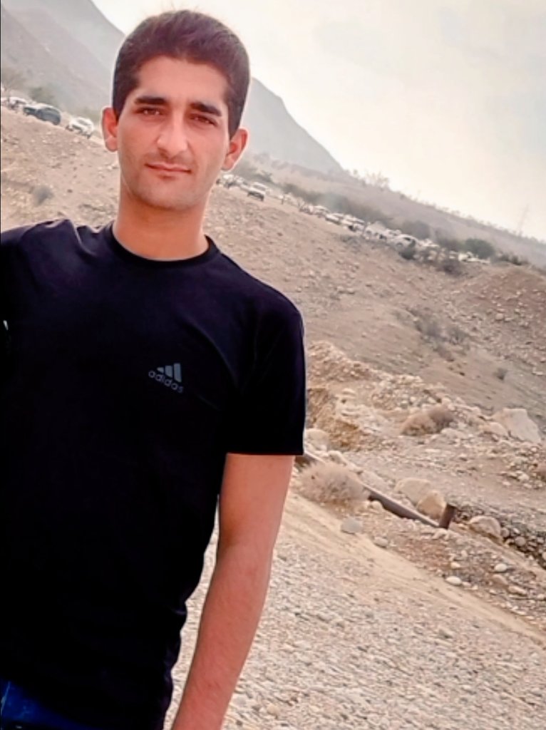 seycrazy0's tweet photo. دنیا گرده نوبت به اولاد خودشون هم میرسه این پدر مادرا هم خدایی بالاسر و کنج قلبشون دارن که بتونه جیگرتونو پاره پاره کنه
#آرمین‌جشنی https://t.co/XKRZKtBF5n