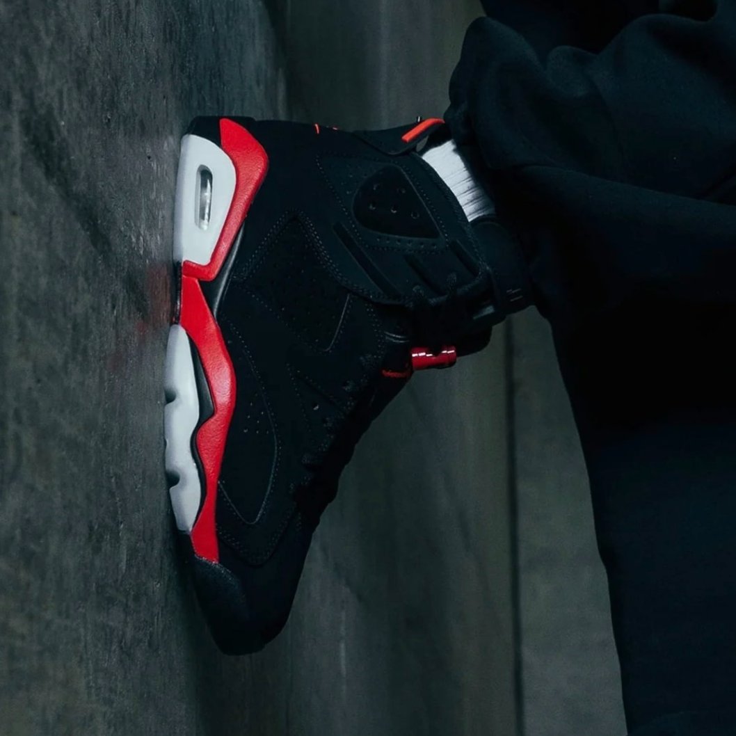 jordan 6s footlocker
