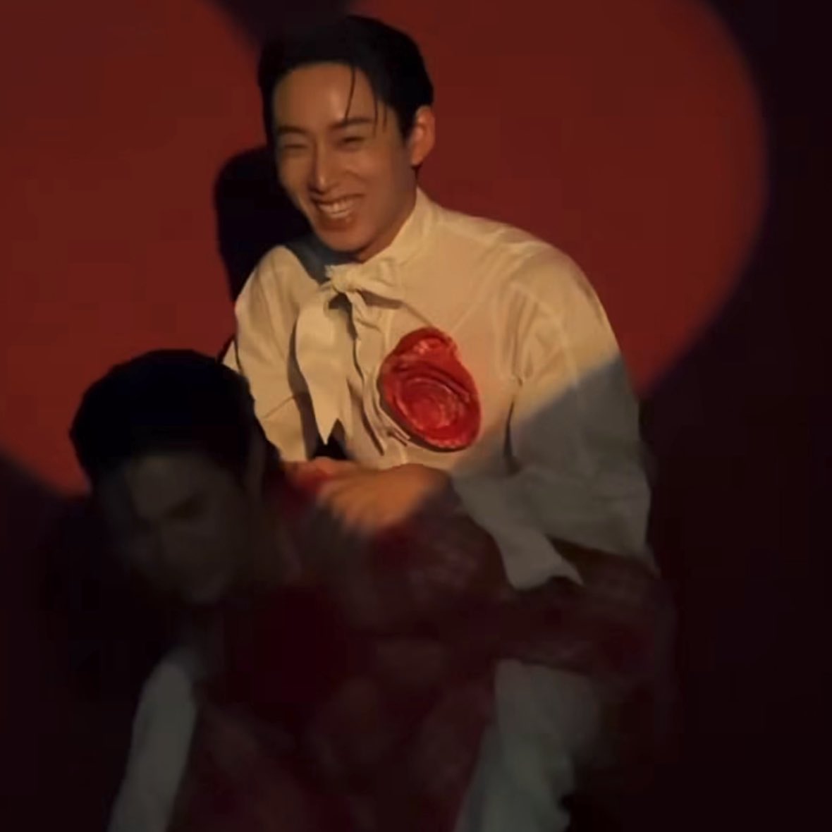 underthesamsky_'s tweet image. ถ้านี่ไม่ใช่เคะที่แฮปปี้ตอนได้ขี่หลังเมะที่สุด ยิ้มกว้างยิ้มหวานตลอดไป ก็นะ ม๋าเด็กที่เลี้ยงมากับมือ วันนี้โตพอที่จะอุ้มชีได้ละ คงภูมิใจน่าดูอะ