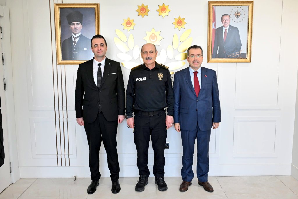 Antalya İl Emniyet Müdürümüz Sayın Dr. Sabit Akın Zaimoğlu’nu makamında ziyaret ettik.  Kendilerine misafirperverliklerinden dolayı teşekkür ederim.