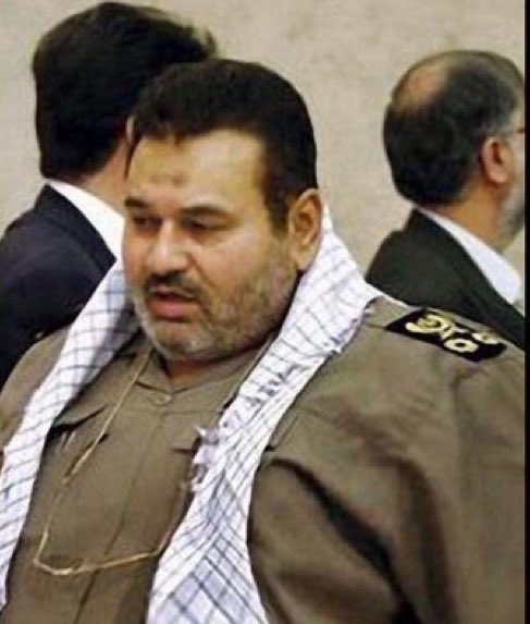 NiohBerg's tweet photo. Iranian man VS islamic regime "man".

Literally and genetically built different. https://t.co/3JLqO6x62a