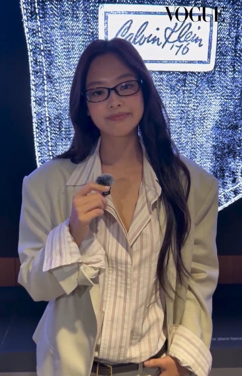 tjruby_'s tweet image. เขินเจนนี่มาก 🫠

JENNIE AT CALVIN KLEIN 
#JennieWearsCalvin 
#NYFW2026 #NYFW