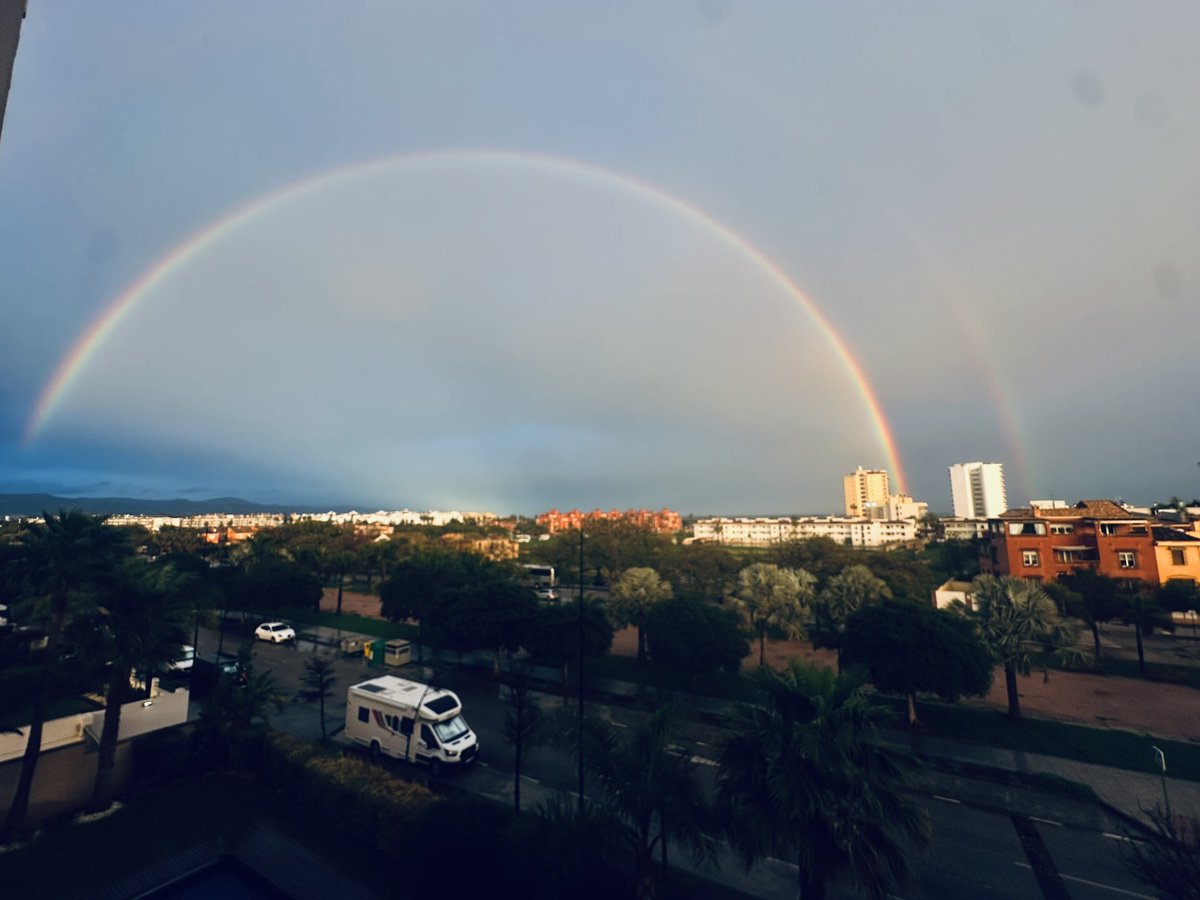 OsiAlberto's tweet photo. Arcoiris en Torremolinos https://t.co/WzBJAV60Oj