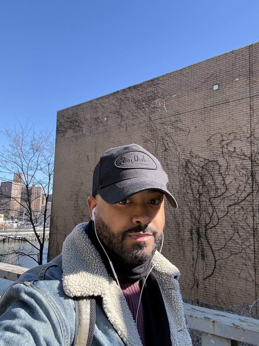 Aescano's tweet image. Back to classics…

Von Dutch
Swatch
Vans
iPod
Nintendo 3DS

 #NYC 🫰🏽😮‍💨