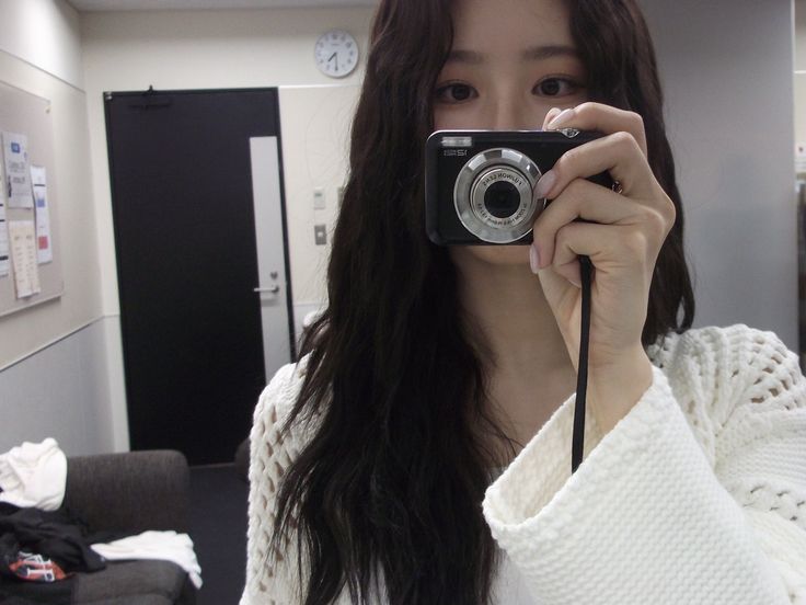 𝐇𝐚𝐩𝐩𝐲 𝐯𝐚𝐥𝐞𝐧𝐭𝐢𝐧𝐞’𝐬 𝐝𝐚𝐲 ขอให้​ชีวิต​มีแต่​รอยยิ้ม​และมีความสุข​ ขอให้​เป็น​วาเลนไทน์​ที่ดี อีกอย่างที่สำคัญ​คือขอให้ครอบครัวสุขภาพ​ร่างกาย​แข็งแรง​และหวังว่าหลังจากนี้​ไปจะมีเรื่อง​ราว​ดีๆเกิดขึ้น​กับเรานะ 🌷🤍

Cr. skyyspy