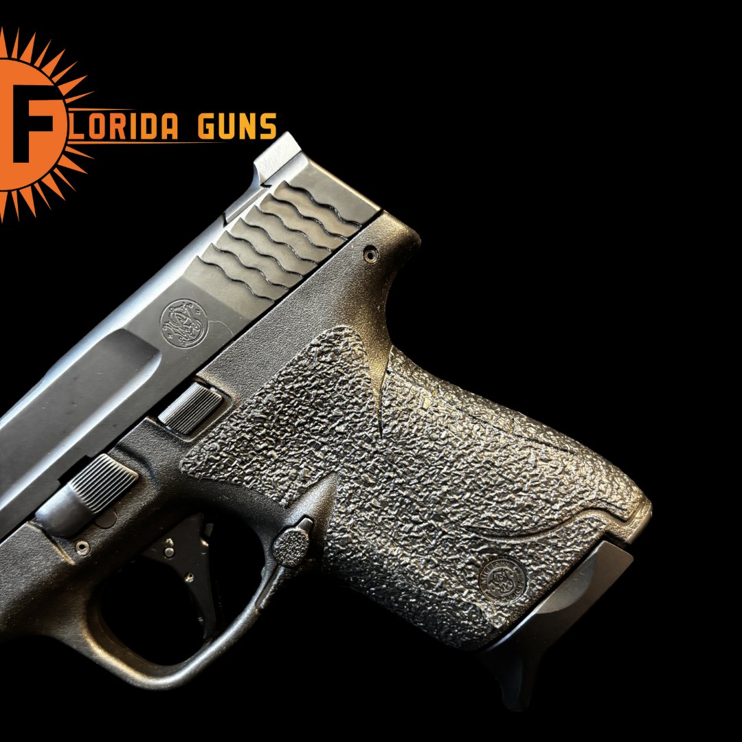 FloridaGunsFL's tweet photo. Smith &amp; Wesson M&amp;P 9 Shield — Slim, Reliable, Always Ready. 
#SmithAndWesson #MPShield #9mm #EverydayCarry #CompactPerformance https://t.co/CkqqlzDJrt