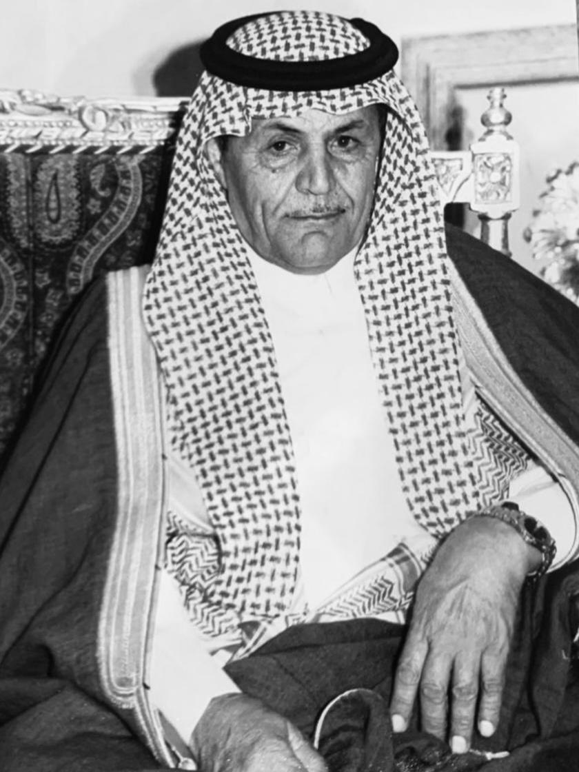 بقلوب مؤمنة بقضاء الله وقدره ينعى قبائل السبعة من عنزة 
وفاة الشيخ هيكل بن راكان المرشد
أبو طلال 
 رحمه الله واسكنه فسيح جناته، ستقام الصلاة عليه بعد صلاة عصر يوم السبت الموافق 
١٤ / ٢ / ٢٠٢٦ م بمسجد الراجحي ، والدفان بمقبرة النسيم .
إنا لله وإنا إليه راجعون