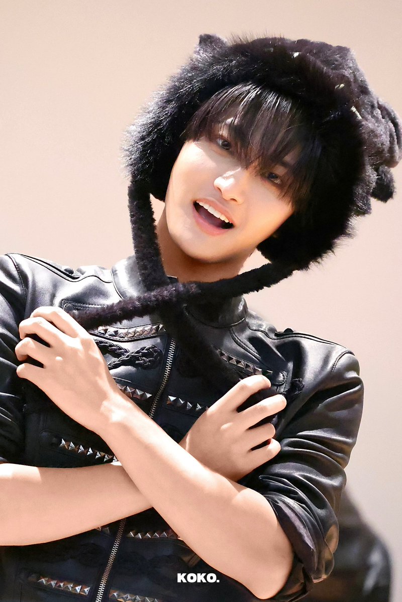 zz_kokko's tweet image. 260213
🐈‍⬛🖤🫳🏻
#SEONGHWA #ATEEZ #성화 #에이티즈