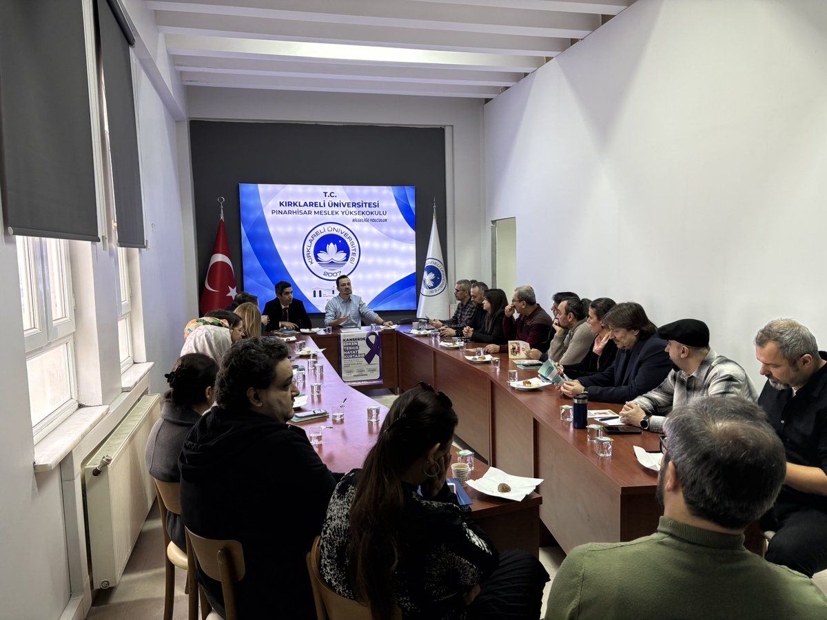 Dünya Kanser Günü kapsamında, Pınarhisar Toplum Sağlığı Müdürü Dr. Emre Cesur tarafından okulumuz akademik personeline yönelik ‘Kanserde erken teşhis ve taramaların önemi’ konulu eğitim semineri gerçekleştirildi.

Erken teşhis hayat kurtarır.