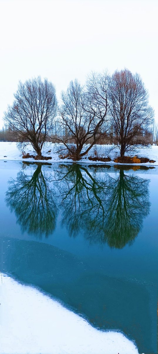 Hak, kulunu kemale  erdirmek istediğinde onu inciten aynalarla karşılaştırır.
İbn-Arabi