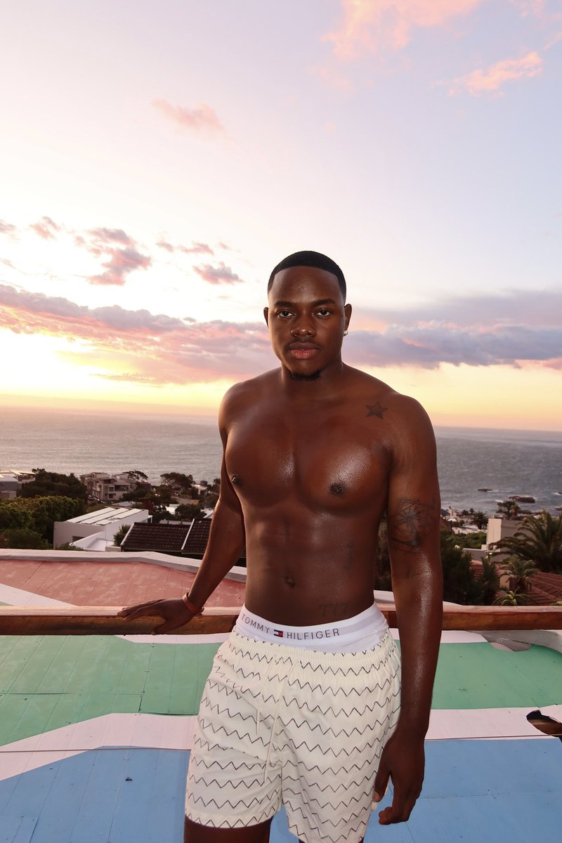 Sokeyrionz tweet media