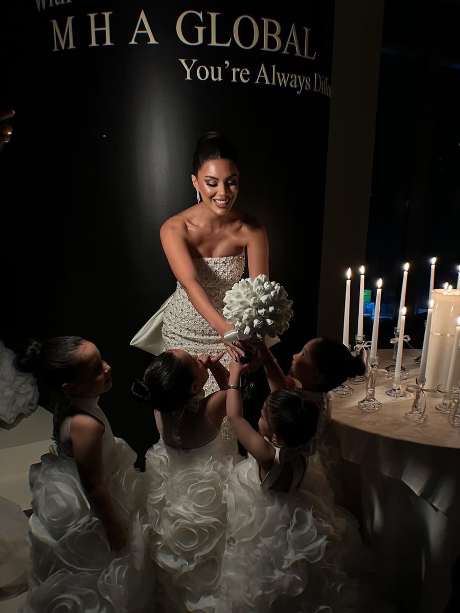 Classy Weddings tweet media
