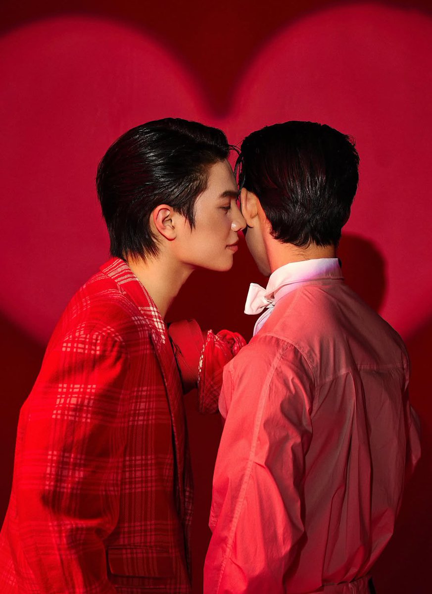 sercodef's tweet image. แล้วใครมันจะไม่อยากหอมแก้มแฟนวะพี่