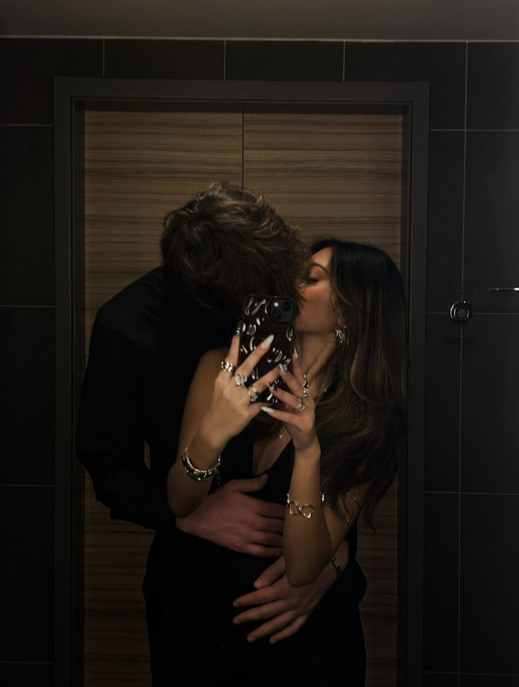 thefabb_'s tweet photo. Valentine's Day ❤️ https://t.co/UdQEwPbty8