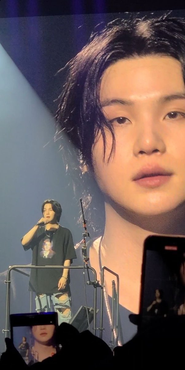 mia⁷ #1 flat jhope liker tweet media