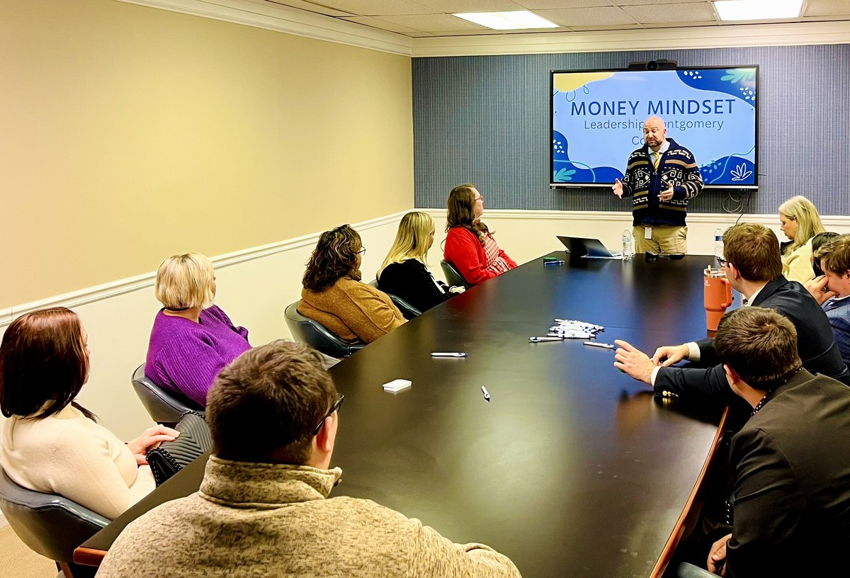 Strong communities are built by informed leaders.

Proud to host Leadership Montgomery Co. at the State Treasury yesterday as part of their State Government Day. It was a great opportunity to highlight how the Treasury works on behalf of Kentuckians across the Commonwealth.