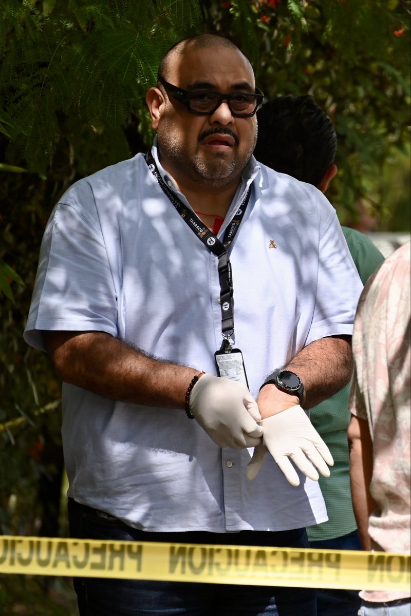 La primera aparición pública del fiscal general del estado Oscar Tonatiuh Vázquez Landero en una escena del crimen en #Villahermosa <a href="/FGETabasco/">Fiscalía General de Tabasco</a>
