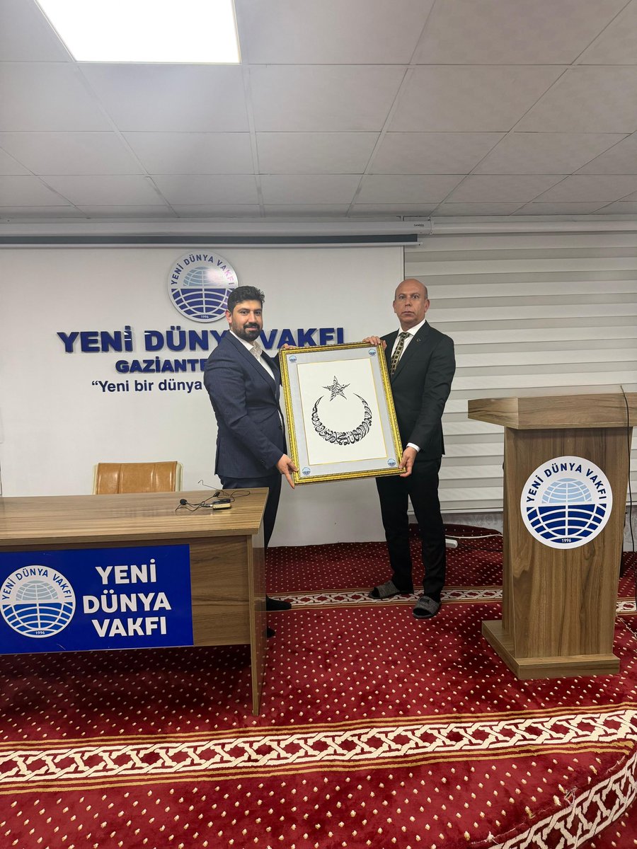 Yeni Dünya Vakfı Gaziantep Şubesi’nin düzenlediği
“Yerel Yönetimlerde Gençlerin Rolü” programında gençlerimizle bir araya geldik.

Cumhurbaşkanımız Sayın Recep Tayyip Erdoğan’ın her fırsatta vurguladığı gibi; güçlü Türkiye’nin teminatı gençlerimizdir. #Gaziantep’imizi gençlerin