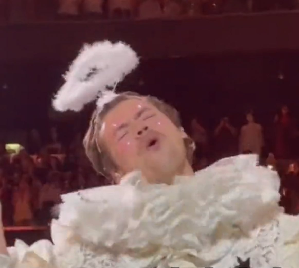 showgirllite's tweet image. i
   really
     really
       really
         really
         really
        really
      really
    really
  really
 really
  really
   really
    really
     really
       really
         really
         really
        really
      really
    really
love Harry Styles