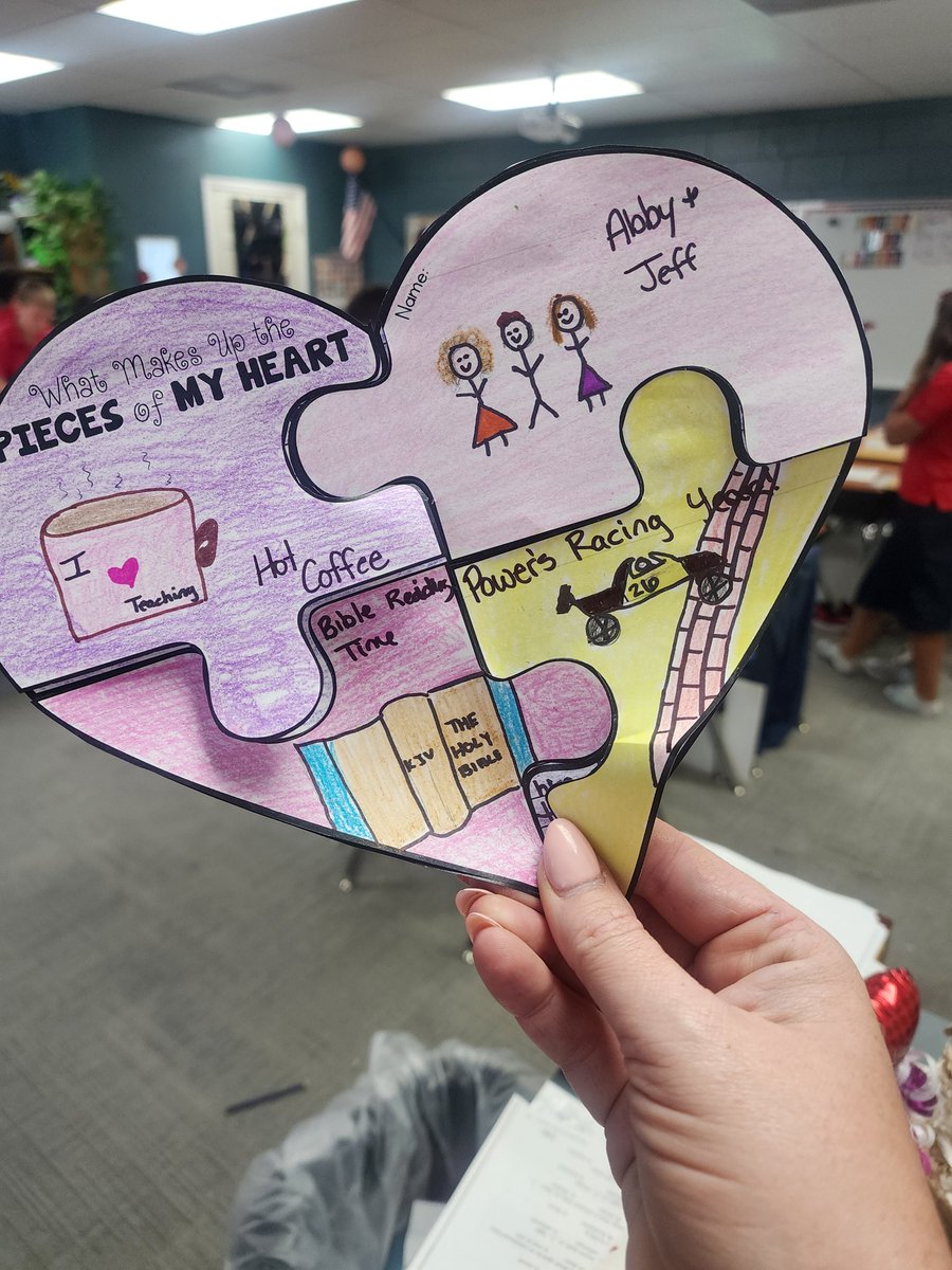 IndyCarTeach's tweet photo. Did a Valentine's Day craft with my students today. Then checked Instagram and see @26WillPower_ and I are thinking about the same thing. Him winning the Indy500. Bring on the 26 in 26! #100DaysToIndy
@IndyCar @AndrettiIndy https://t.co/ll2jrru9TI