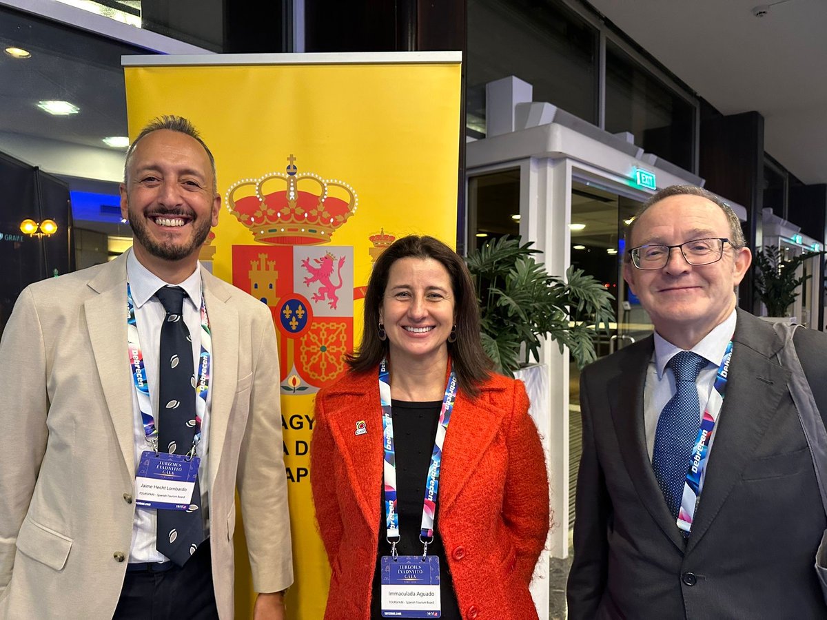 Emb. de España en Hungría / Spanyol Nagykövetség tweet media