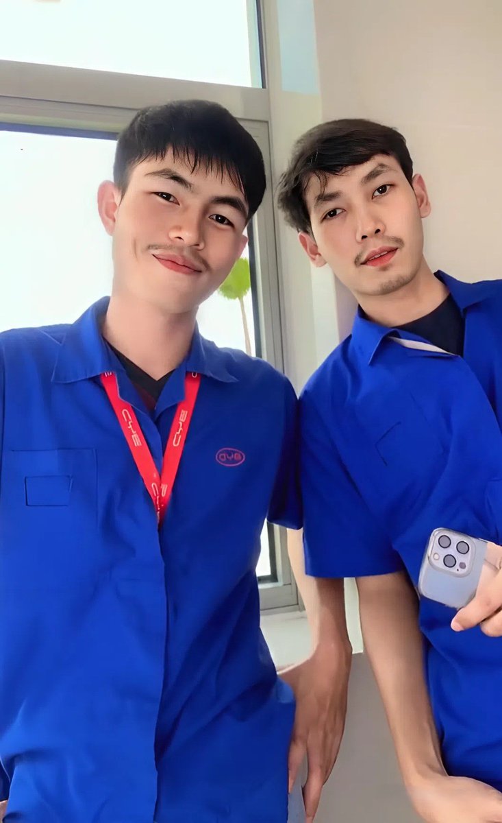 ผมไม่มีหรอกดอกไม้ ผมมีแค่ดอกดโตน ที่จะมอบให้คุณ😜
 #นาระยอง #มาบยางพร