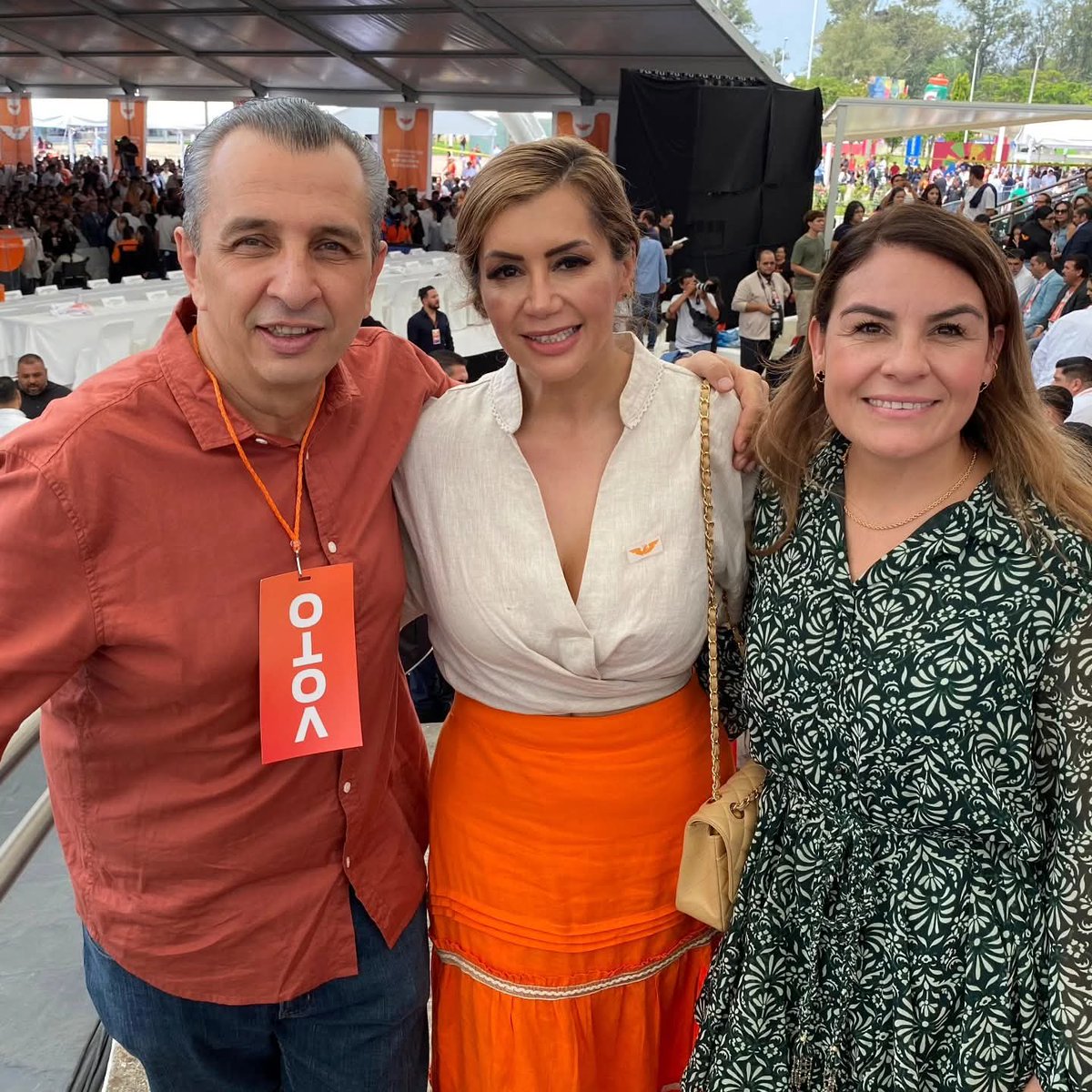 Con profunda tristeza compartimos el sensible fallecimiento de nuestra querida amiga Blanca Álvarez, regidora de La Manzanilla.

Con Blanca compartimos diferentes espacios donde constatamos el compromiso, la generosidad y la valentía de una mujer que se entregó de corazón a