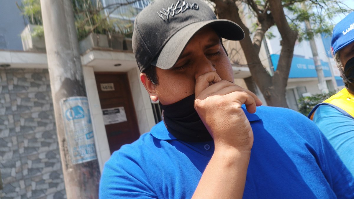 edgar_rusbel's tweet photo. @municipiosjl Sr Alcalde quien contrata este tipo de supuestos servidores públicos que con el rostro cubierto y sin membrete que los identifique el día de hoy me han agredido físicamente por el hecho de grabar una intervención municipal de tránsito en Av los Ciruelos 3560, 11:26 am. https://t.co/vBuKn2F1bN