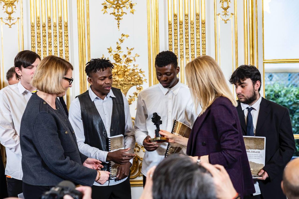 Sibyle Veil tweet media