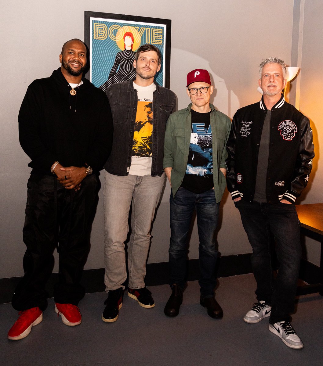 ringer's tweet image. Thank you to everyone who came out to The @BillSimmons Podcast LIVE at the Wiltern for a night celebrating hoops and ‘Heat.’

Presented by @MichelobULTRA #ULTRACourtside LDA 21 and over. Drink responsibly.