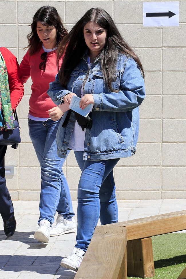 Mitad fea mitad bulldozer