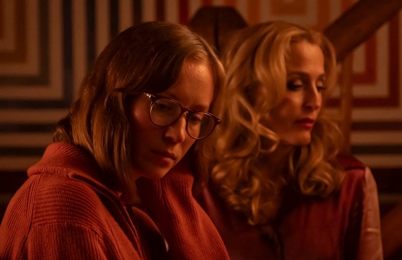 hannah einbinder playing a queer director who’s obsessed with an older woman a likely place for her to be !!!