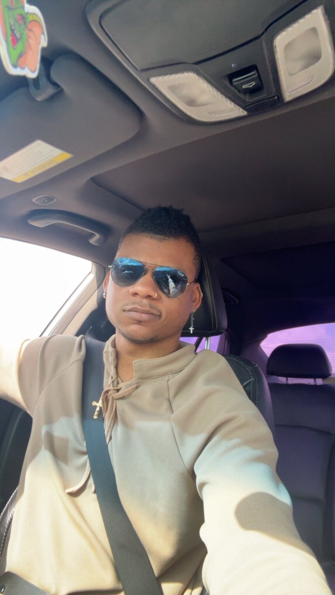 Big games

Twitch.tv/BerryVibes