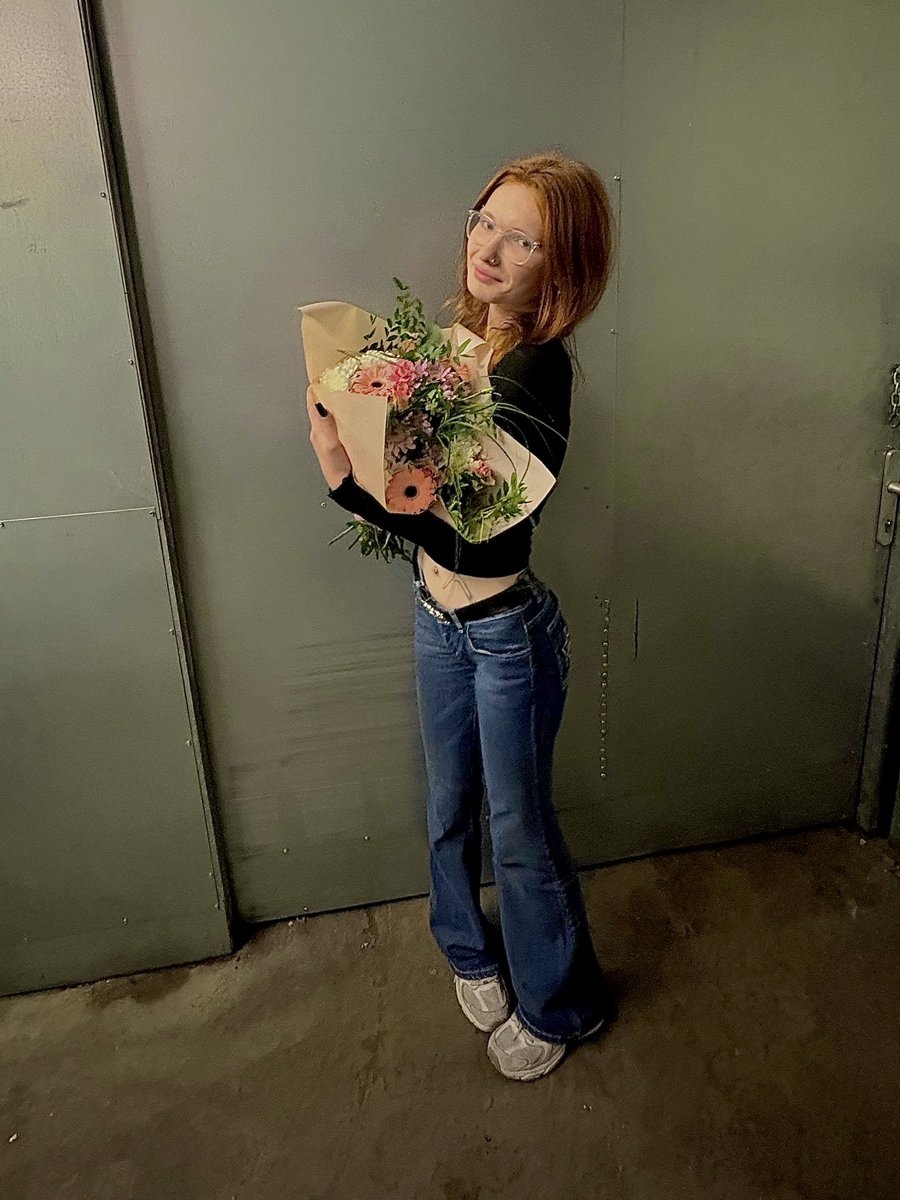 lisaberlinn030's tweet photo. wo sind die #looser die es ernst meinen und abdrücken?
#Geldsklave #Geldsklavin #Finanzdevot
#FinDomDE #Paypig #PaypigDE
#GeldDemütigung #GeldDomme #Findom #FinancialDomination #FinDom #Paypig #CashSlave #WorshipMoney #Tribute https://t.co/meZopXc3OJ