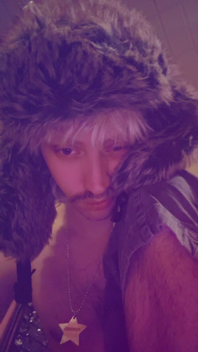 ℮ZRAPPLE7G tweet media