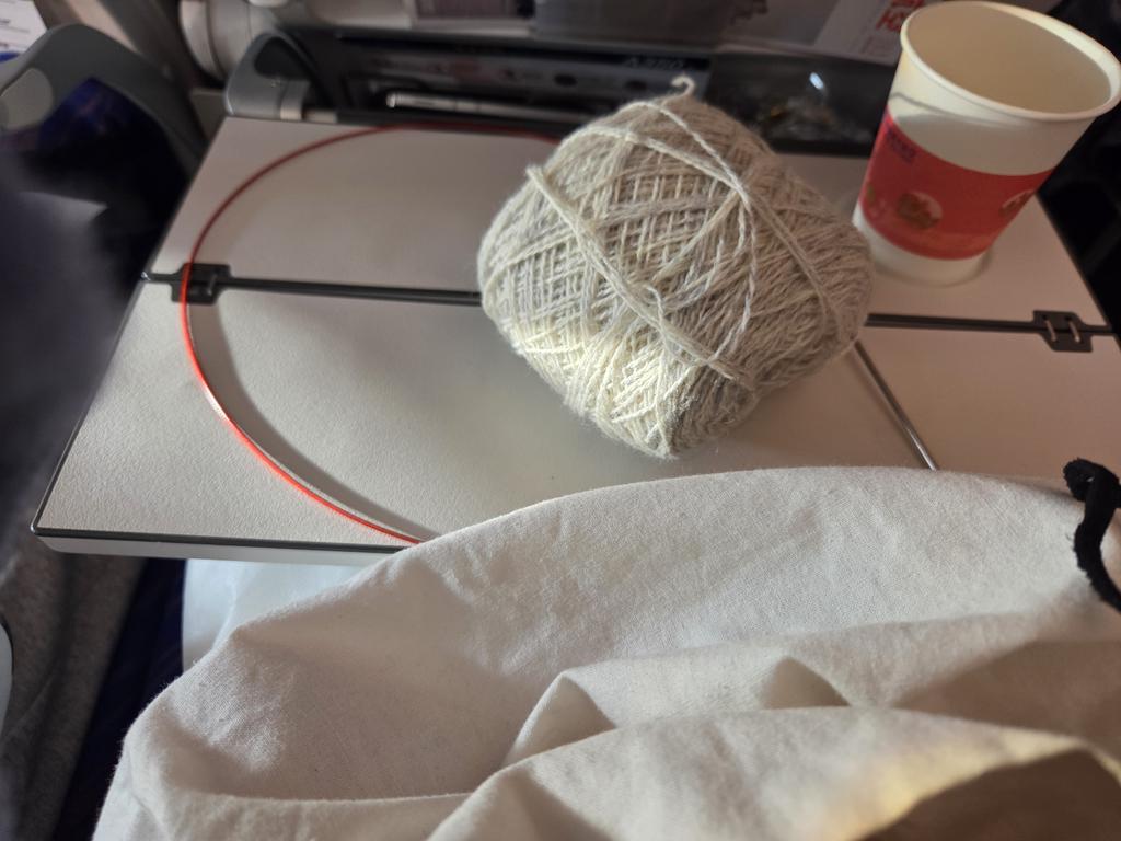 비행뜨개... 10시간 비행 개처힘들다