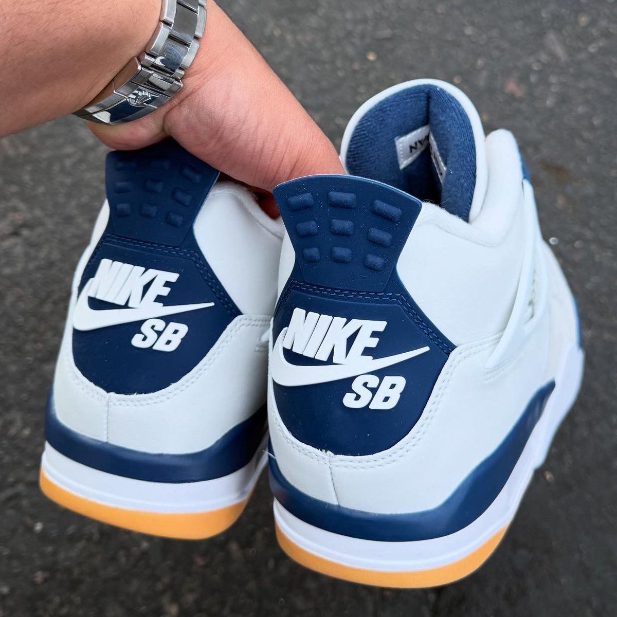 Nike SB x Air Jordan 4 "Navy" restocks tomorrow for All-Star Weekend 🌊

Details: bit.ly/4b5ixTC