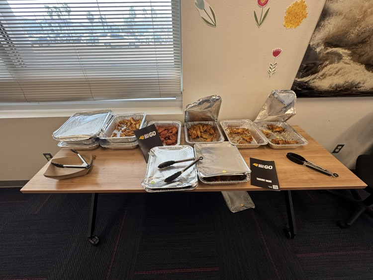 VMHSEagles's tweet photo. Thank you to Buffalo Wild Wings GO for treating our Support Staff to a yummy spread of assorted wings and French fries!!! https://t.co/lrpCYFBcKE