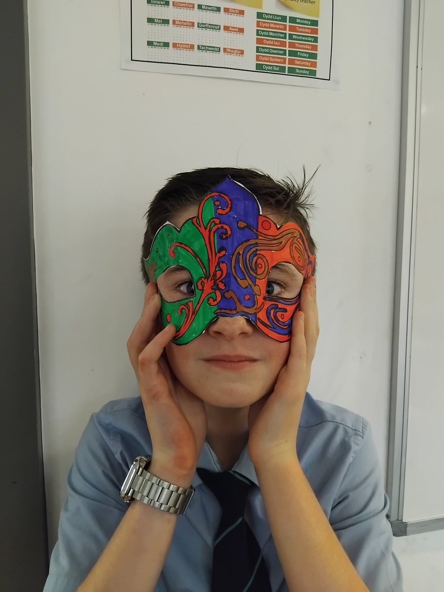 MCS International Languages tweet media