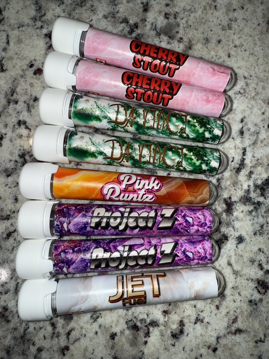 trappinmadeithappen tweet media