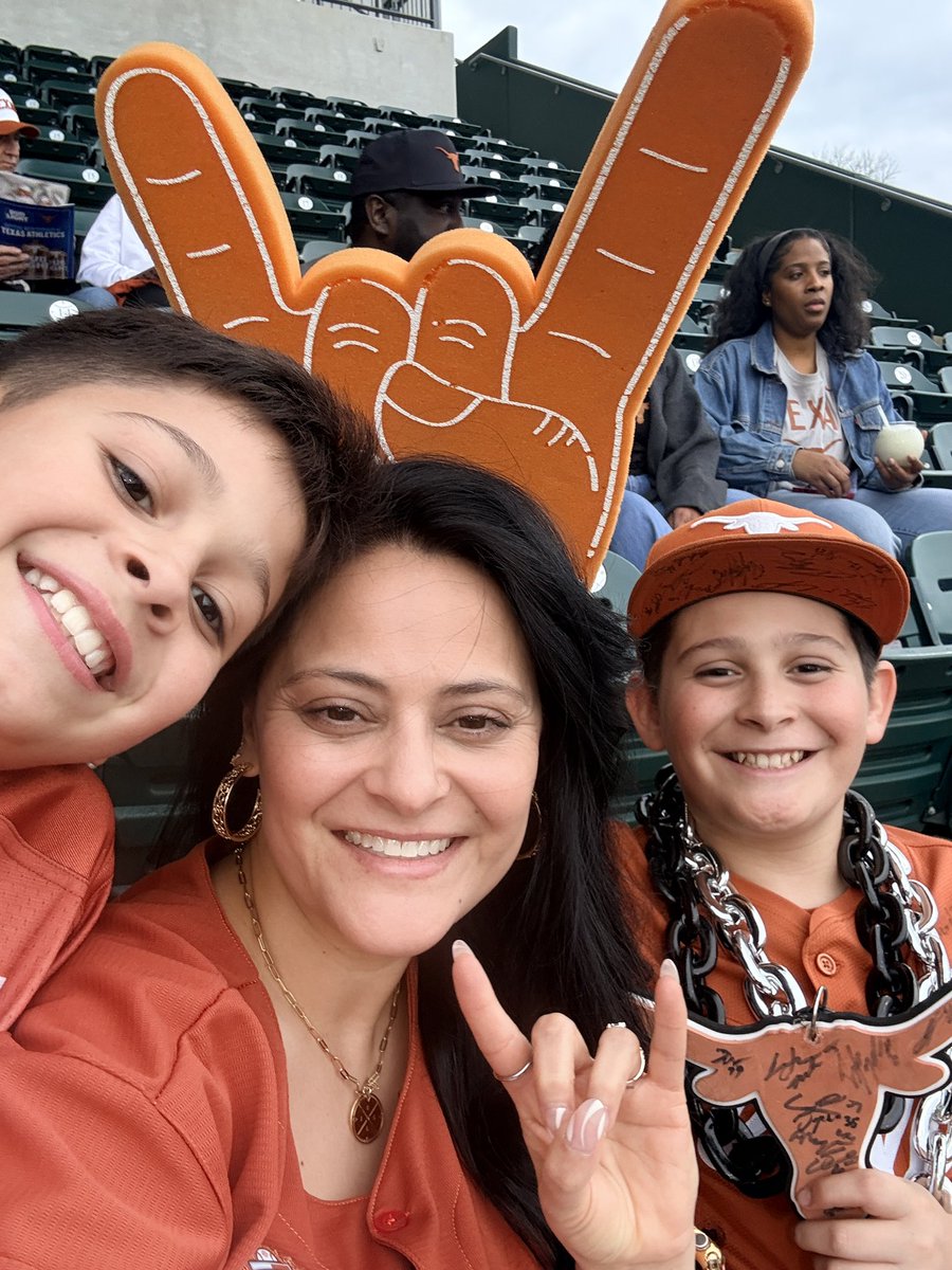 Andrea Mendoza tweet media