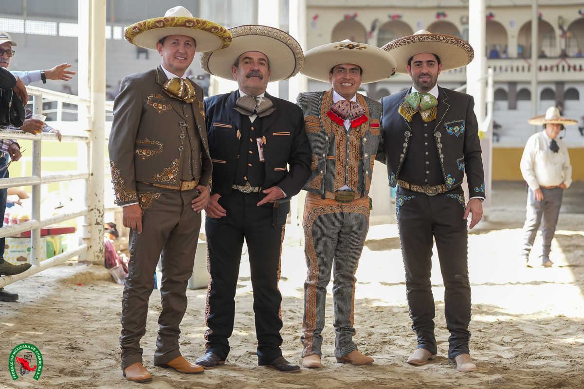 Rancho El Mirasol se impone en la apertura del 92° Aniversario de la Federación

• El escuadrón jalisciense puso la cifra a vencer con 361 puntos, en el primer duelo de este certamen oficial y clasificatorio  #92Aniversario #FMCH #Guadalajara #Jalisco 

fmcharreria.org.mx/prensa/rancho-…