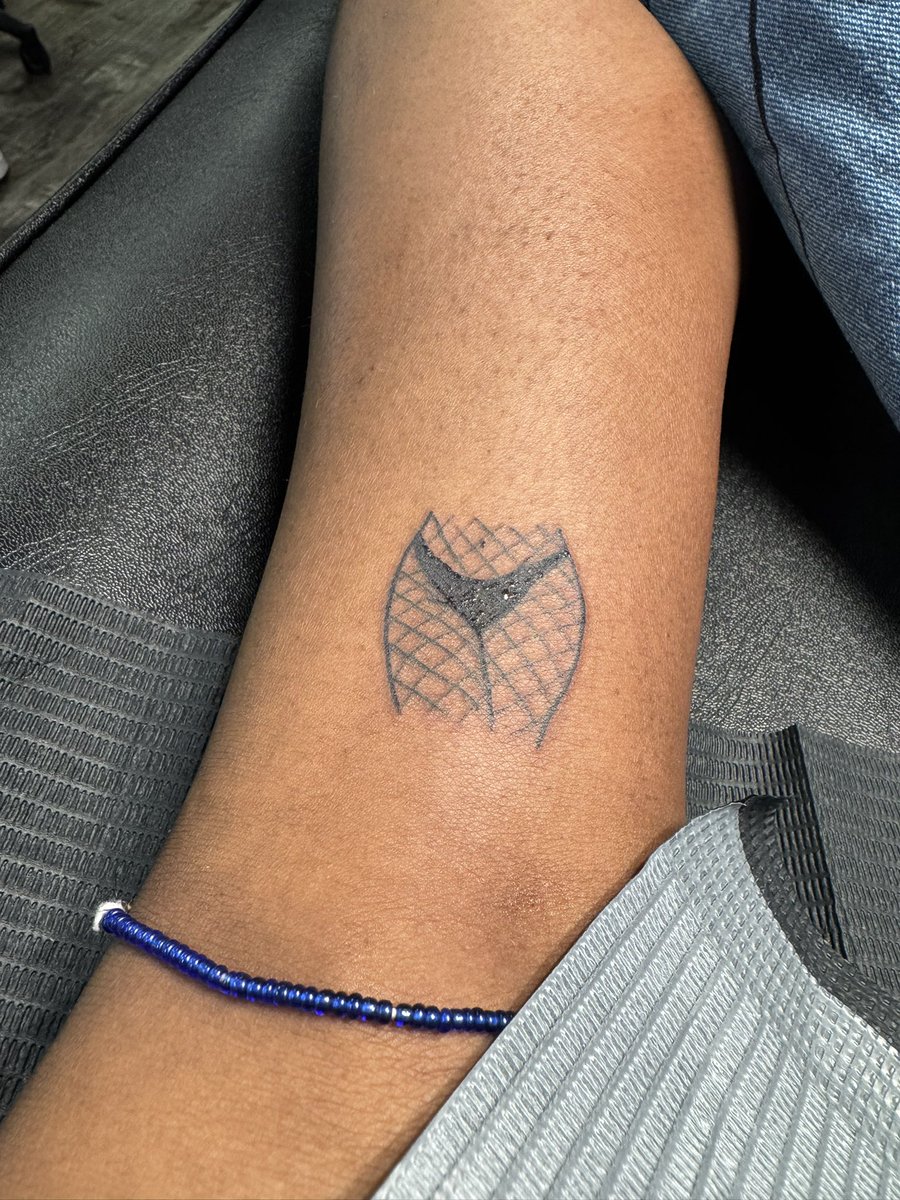 bemnia's tweet photo. got the flaming heart matching with my bestie @umkeala and the second one on my ankle✨ https://t.co/zZzQRkw3kS