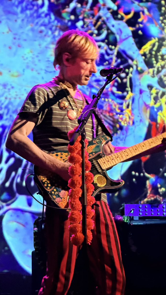 mikebray303's tweet photo. Ears are ringing , mind is buzzing, wow what’s a night. @kulashaker @KulaShakerZine @mariana_mx https://t.co/0kxEbGh2s4
